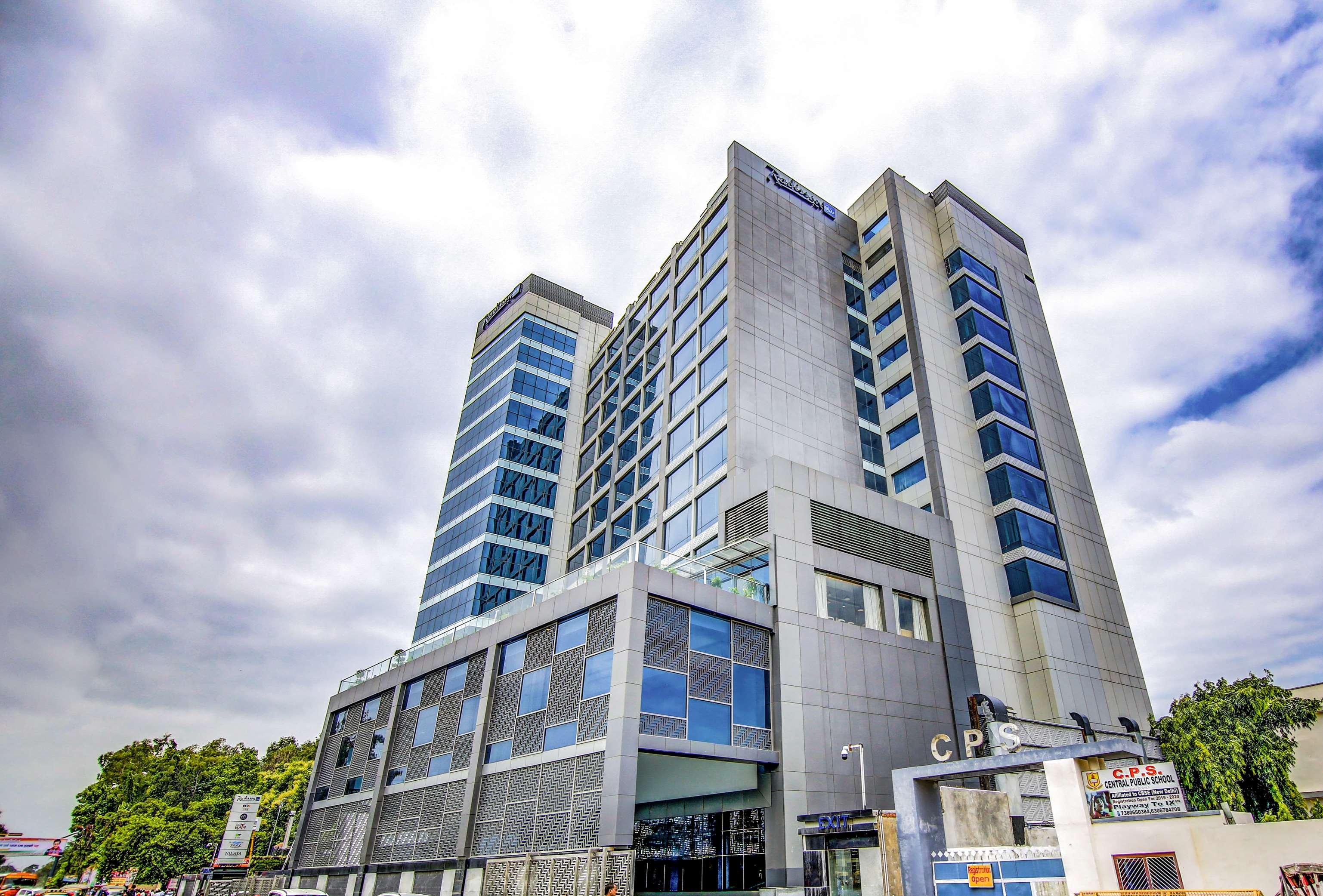 Radisson Blu Gorakhpur Hotel Ngoại thất bức ảnh