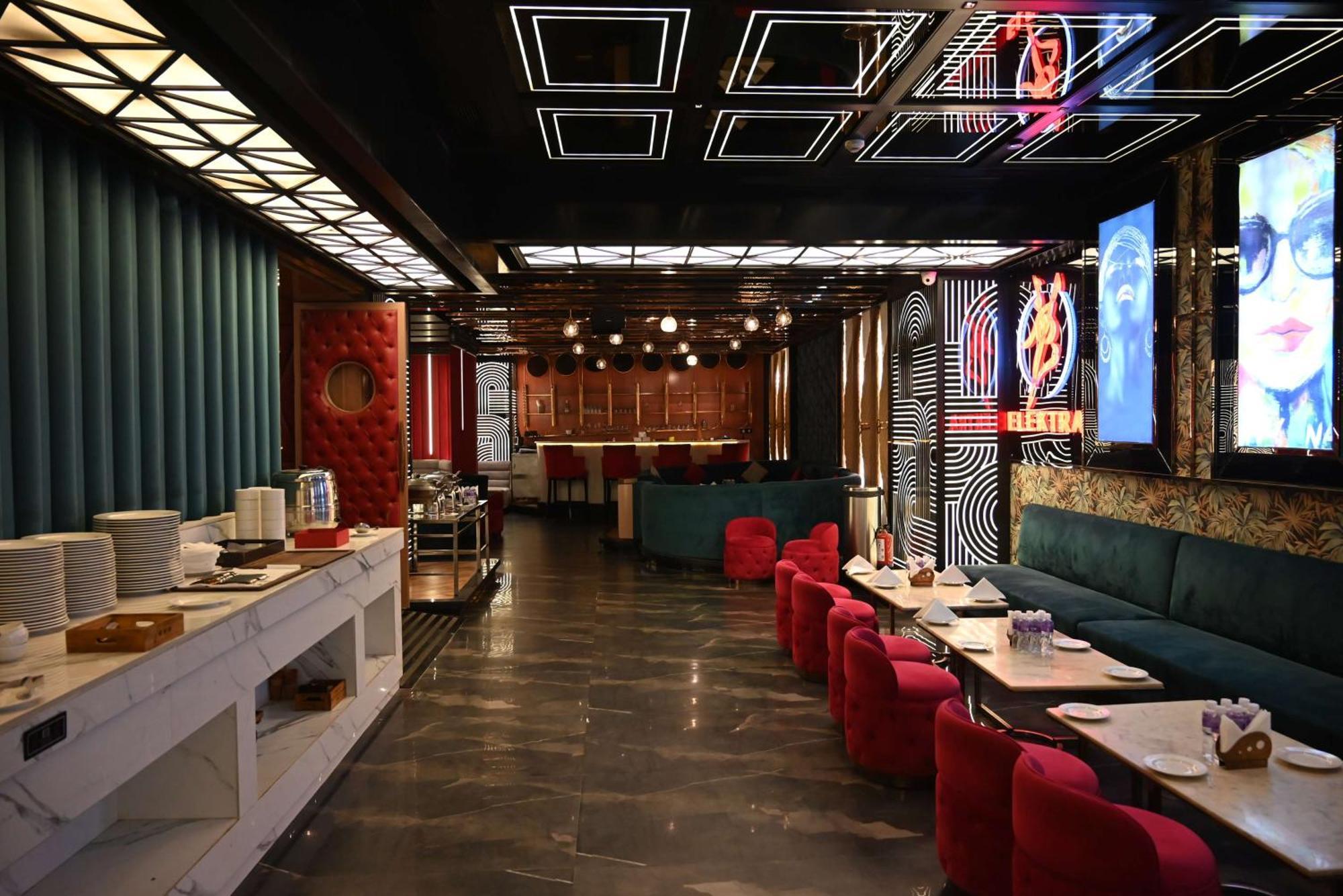 Radisson Blu Gorakhpur Hotel Ngoại thất bức ảnh