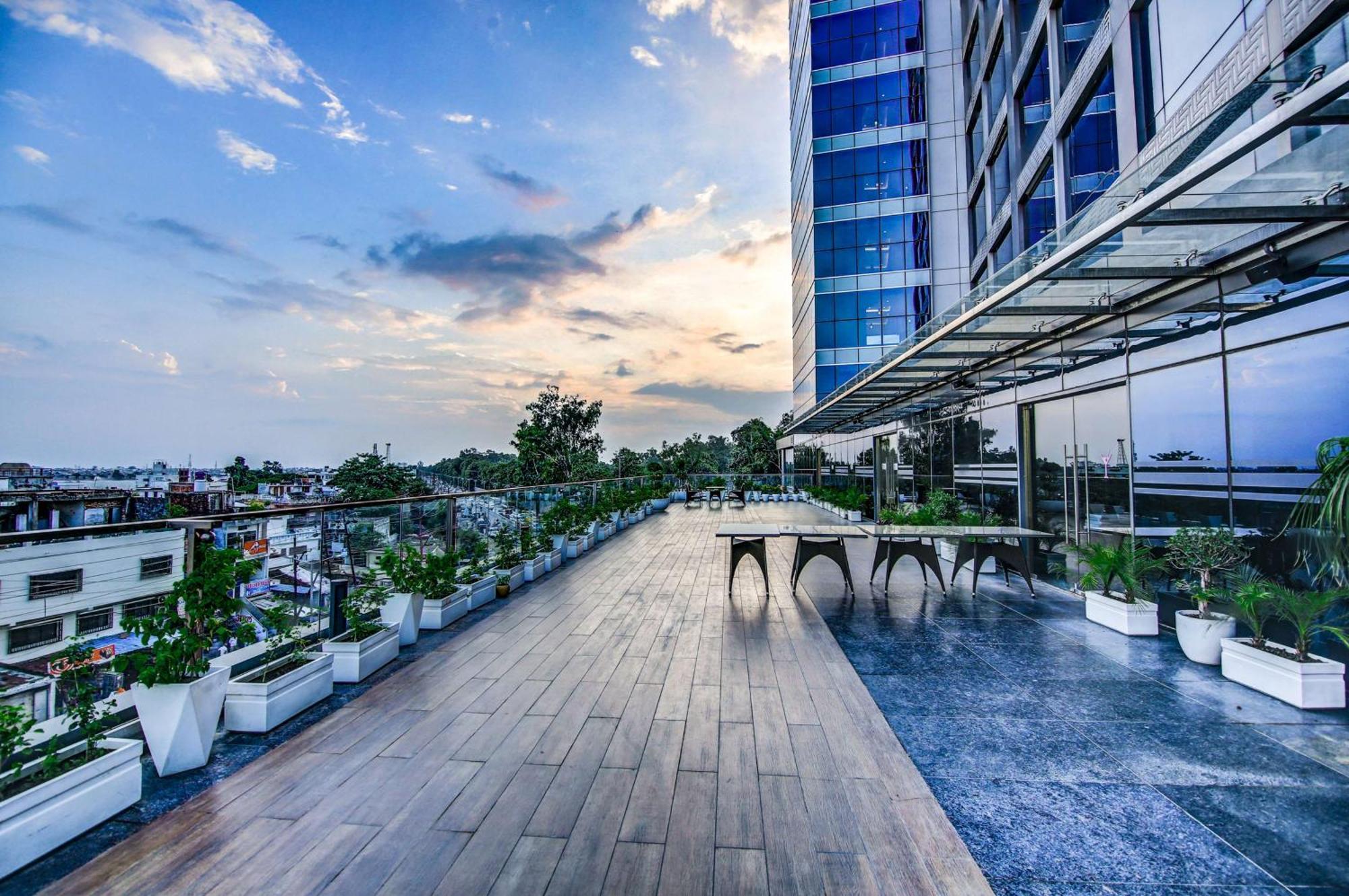 Radisson Blu Gorakhpur Hotel Ngoại thất bức ảnh