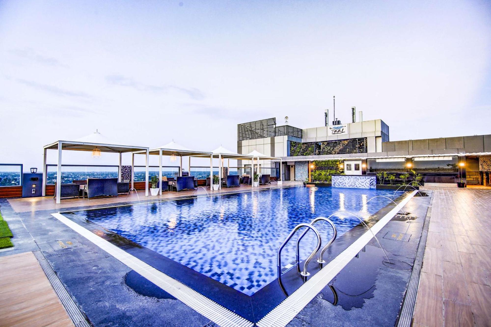 Radisson Blu Gorakhpur Hotel Ngoại thất bức ảnh