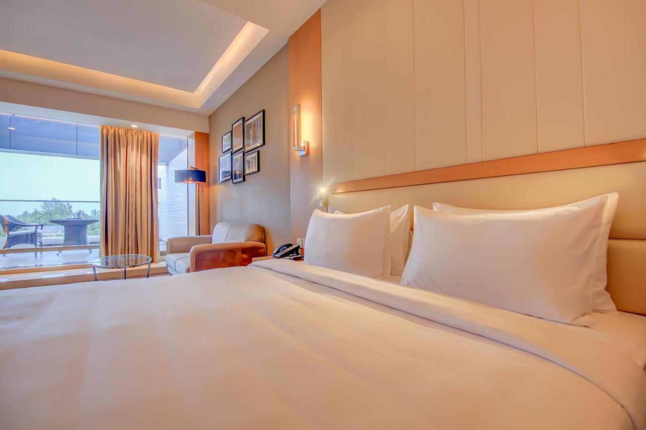 Radisson Blu Gorakhpur Hotel Ngoại thất bức ảnh